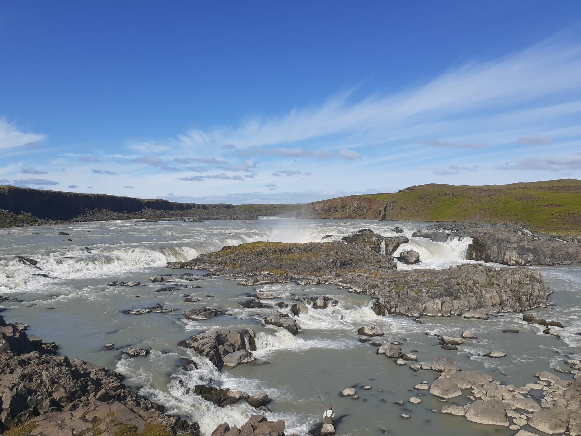 SPÁR ÚR LÍKANI VEÐURSTOFUNNAR NÚ LÍKA Á BLIKU