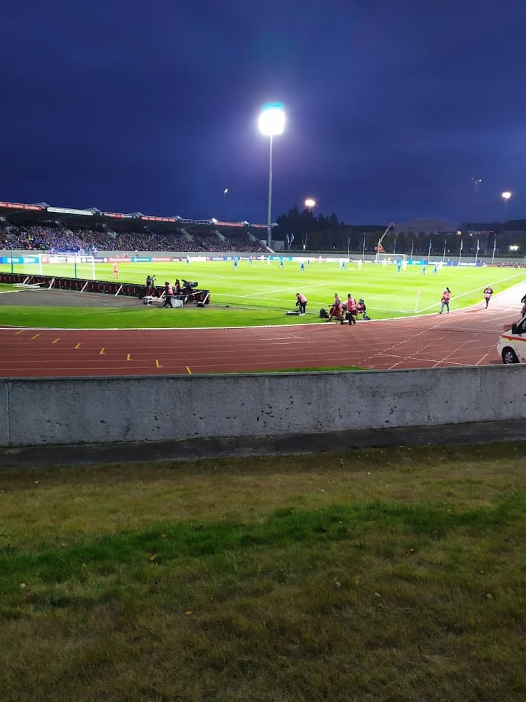 Er hægt að spila landsleik í mars?